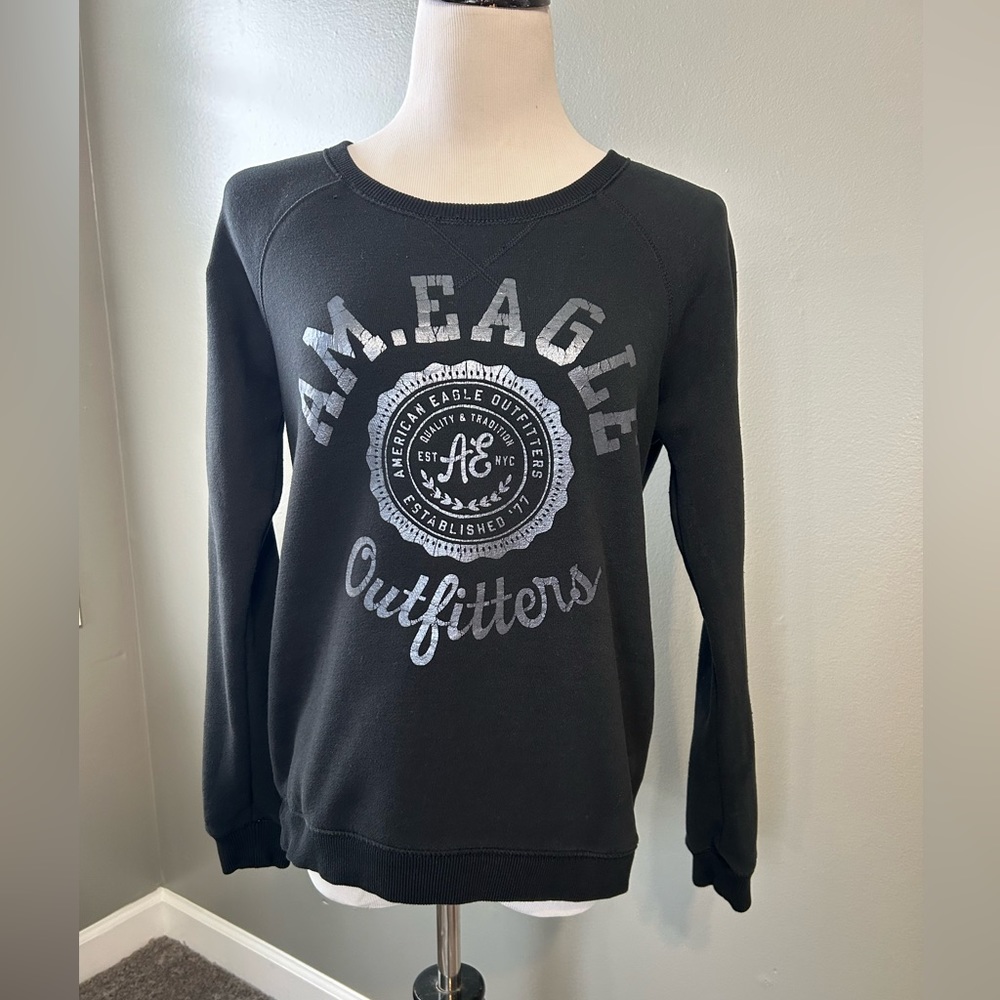 American Eagle women’s long sleeve black sweatshirt, size medium